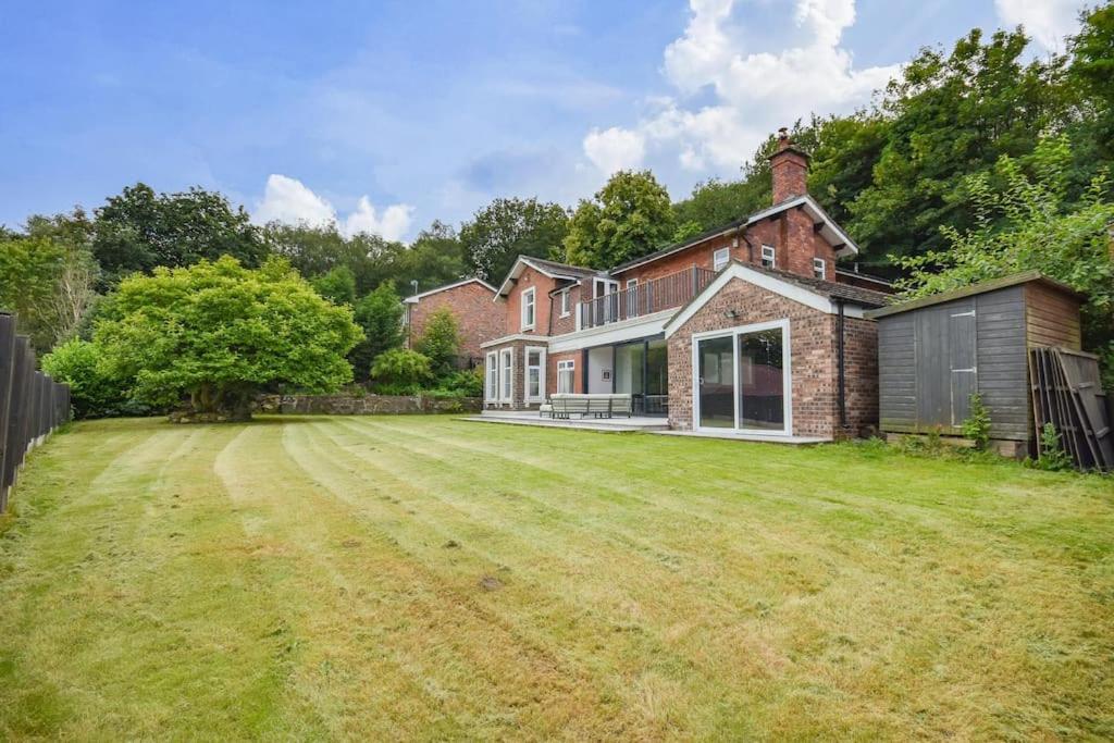 Grand Victorian House Villa Kidsgrove Bagian luar foto